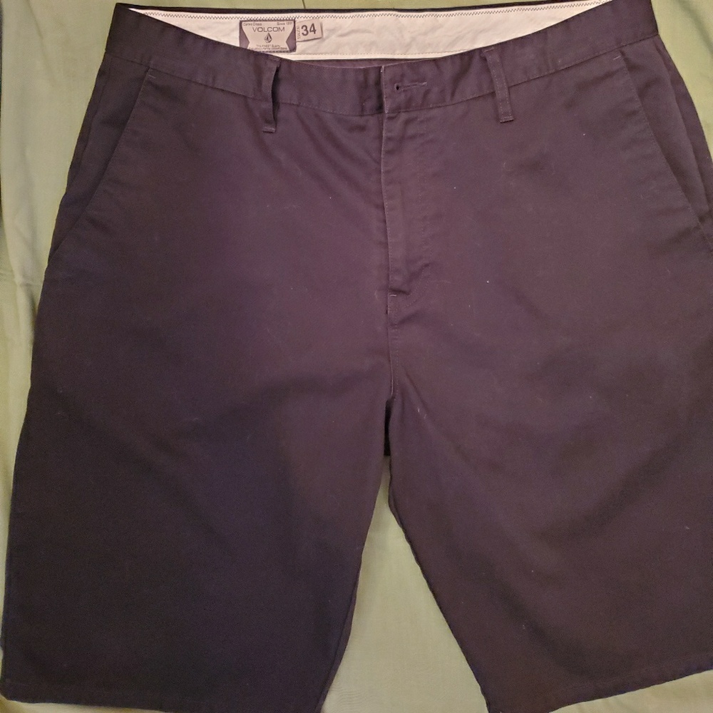 VOLCOM Men's Shorts-Black-Size:34